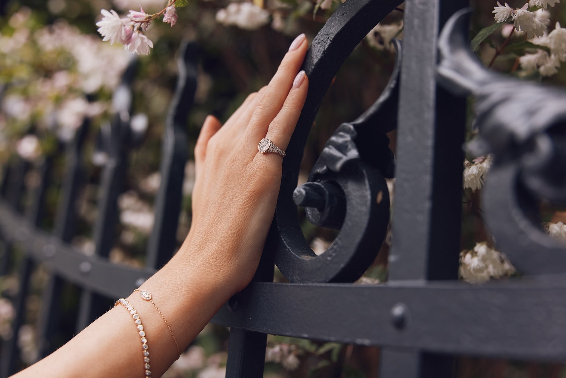 Pinky Ring Kollektion – mit Stil & Legacy | GISELLE