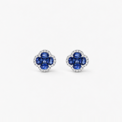 GISELLE LEGACY OF ELEGANCE Ohrstecker Grande – blaue Saphire in 18k Weissgold, Paar in Frontansicht