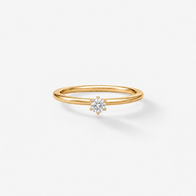 GISELLE PETITE PROMISE Round Solitaire Verlobungsring in 18k Gelbgold mit natürlichem rundem 0.20ct Diamanten in feiner 6-Krappenfassung, Frontansicht